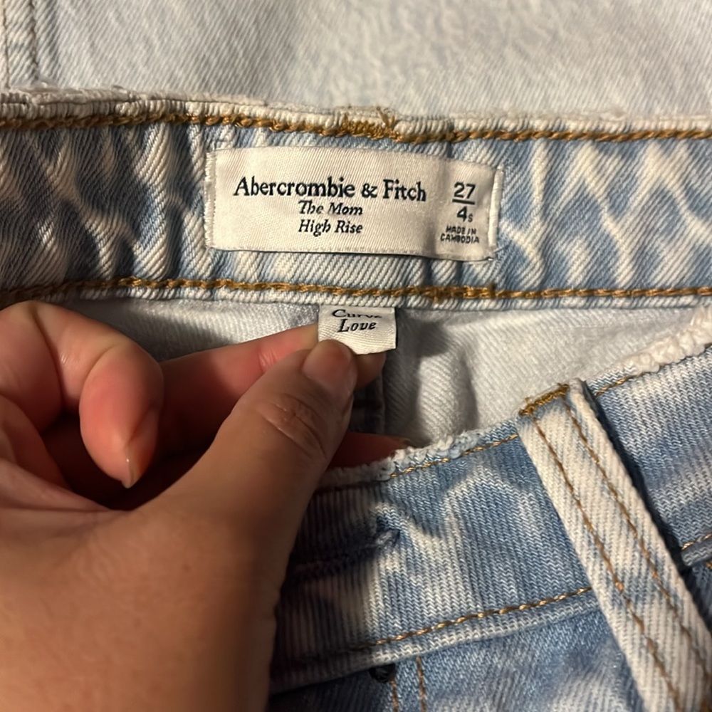 SOLD DONT BUY!!

&F Curve Love The Mom High Rise Jean - Picture 5 of 6